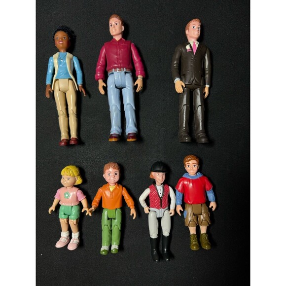 Vintage Fisher-Price Loving Family 12-Doll Lot & Musical Silver Mini Van - Picture 10 of 11